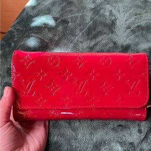 Red crossbody/clutch with chain